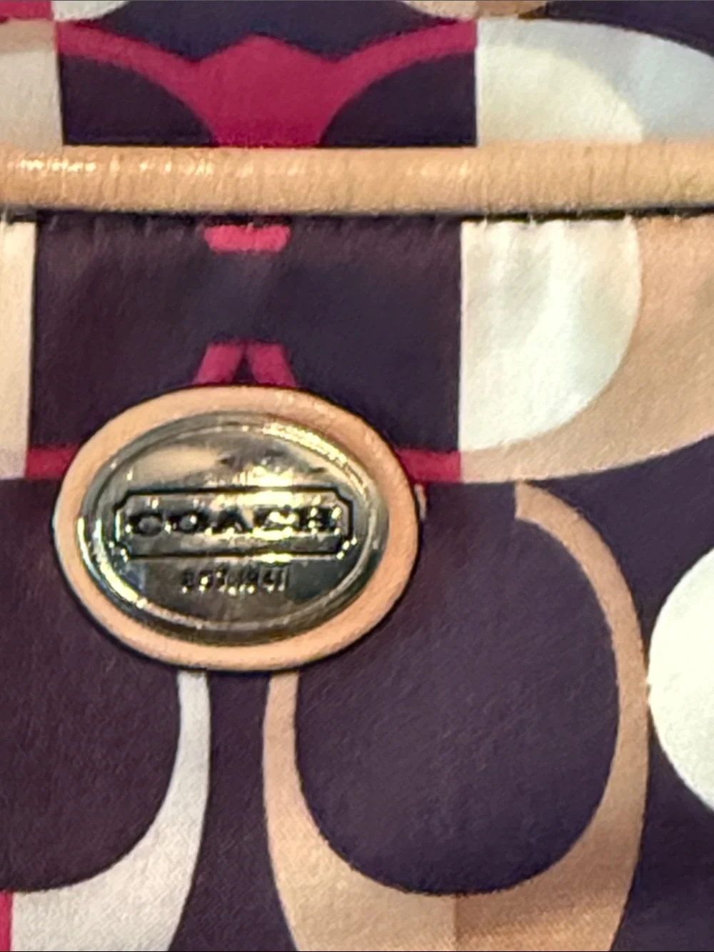 Coach Signature C Bag - Picture 2 of 9